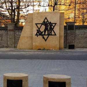 Monument kerk ommuring